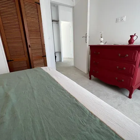 Bel Proche De Cannes דירה