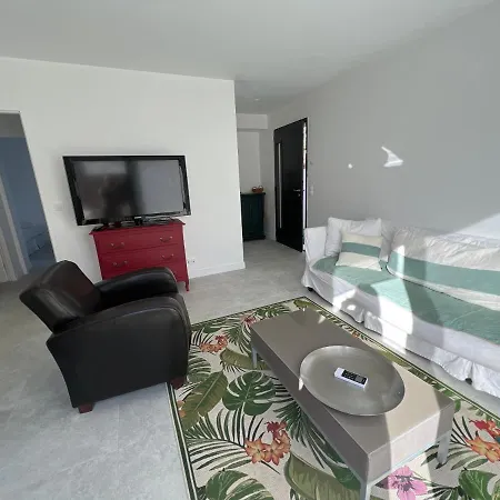 Bel Proche De Cannes *